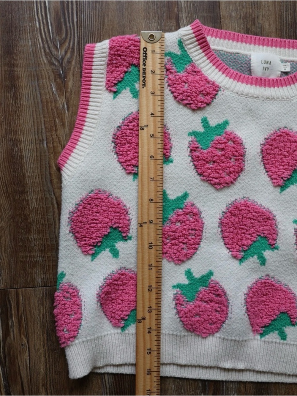 Luna Ivy Anthropologie Womens Strawberry Sweater Vest Textured Cottagecore Top M - Picture 13 of 14